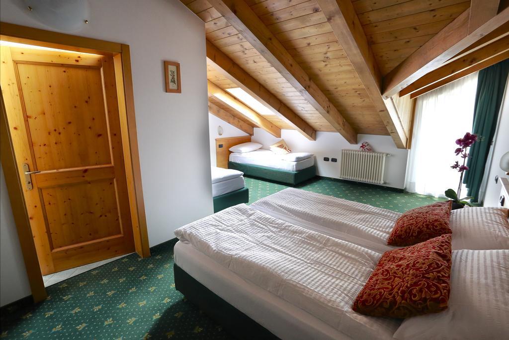 Alp Hotel Dolomiti Dimaro Luaran gambar