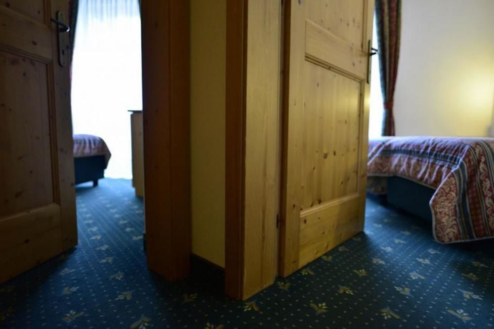 Alp Hotel Dolomiti Dimaro Luaran gambar