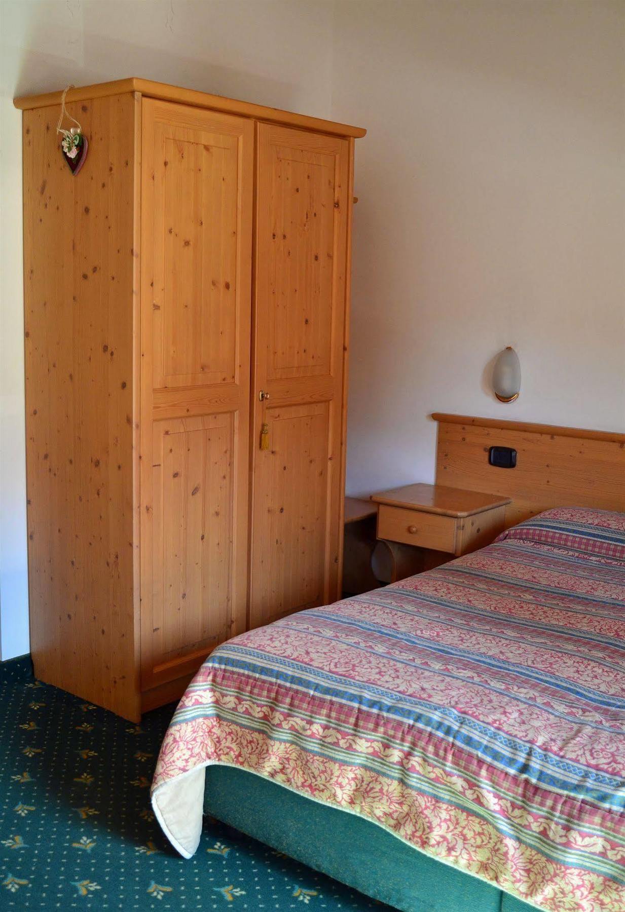 Alp Hotel Dolomiti Dimaro Luaran gambar