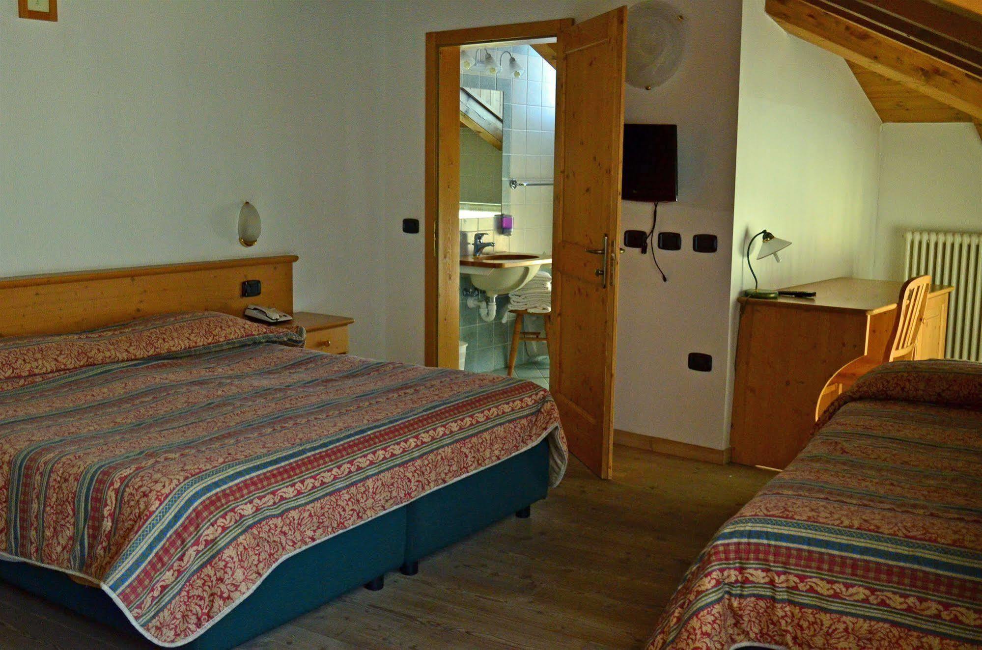 Alp Hotel Dolomiti Dimaro Luaran gambar