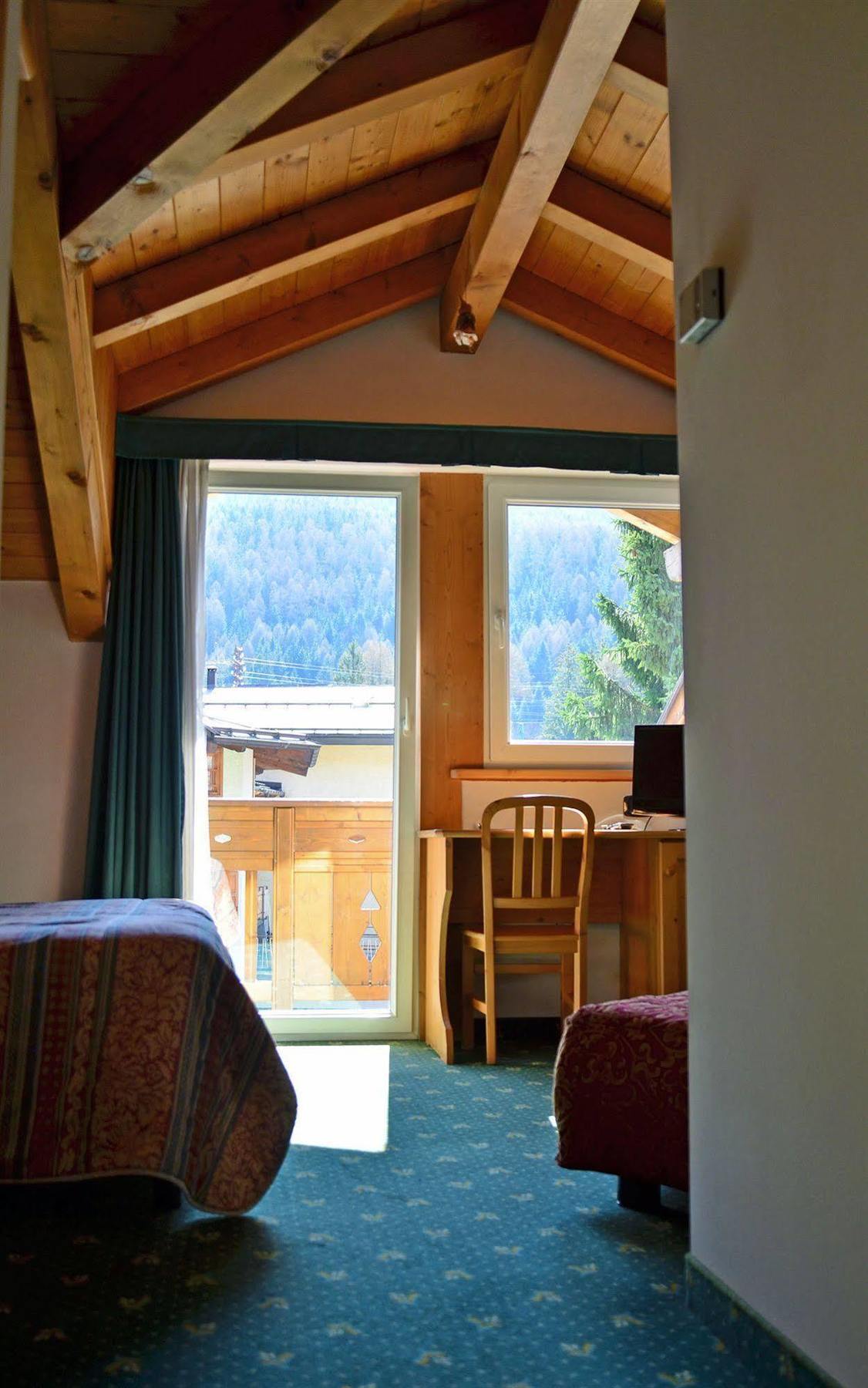Alp Hotel Dolomiti Dimaro Luaran gambar
