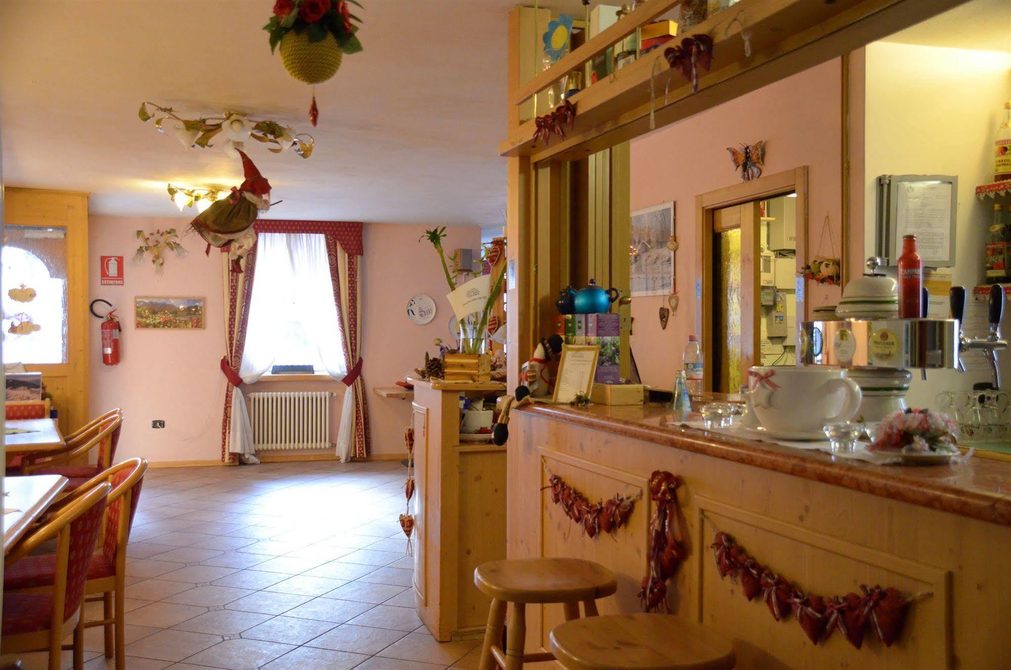 Alp Hotel Dolomiti Dimaro Luaran gambar