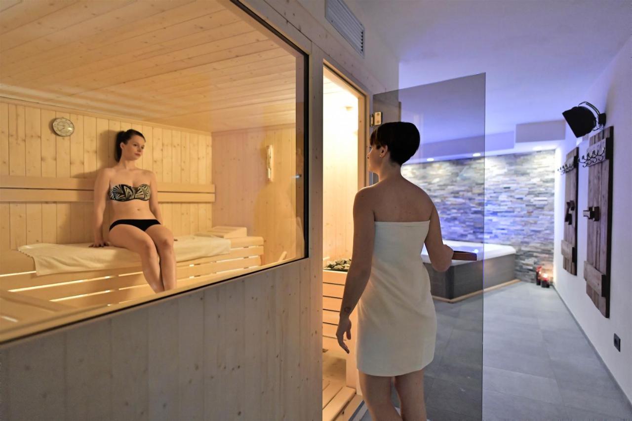Alp Hotel Dolomiti Dimaro Luaran gambar